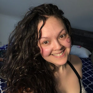 Meet your Posher, Crystal